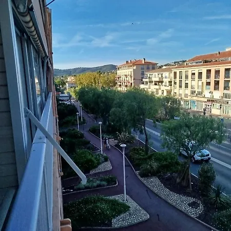 公寓 Le Victoire Fréjus